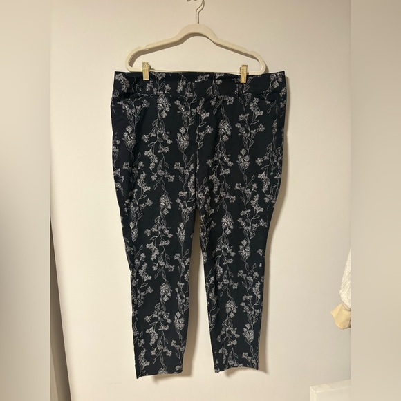 Old Navy Pixie Black Floral Pants 16 - Picture 1 of 4